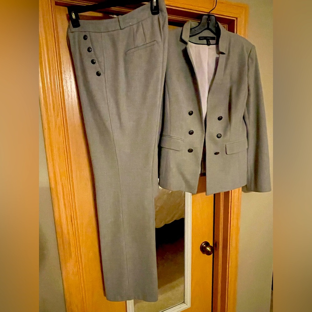 White house black market, gray suit excellent condition